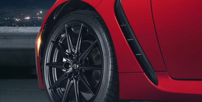 toyota-2025-gr86-premium-track-b-red-wheels-l