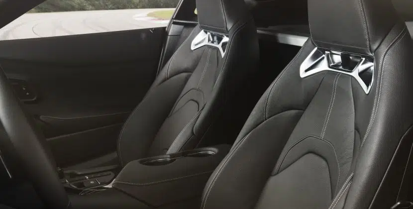 toyota-2025-supra-3.0-black-leather-seats-l
