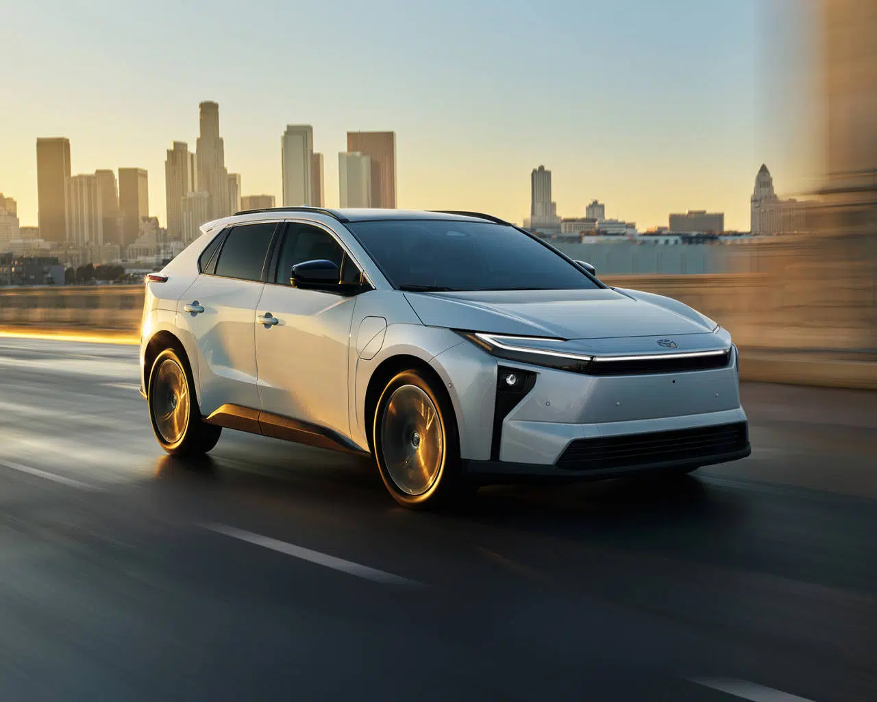 Toyota 2026 bz limited wind chill pearl driving jpg